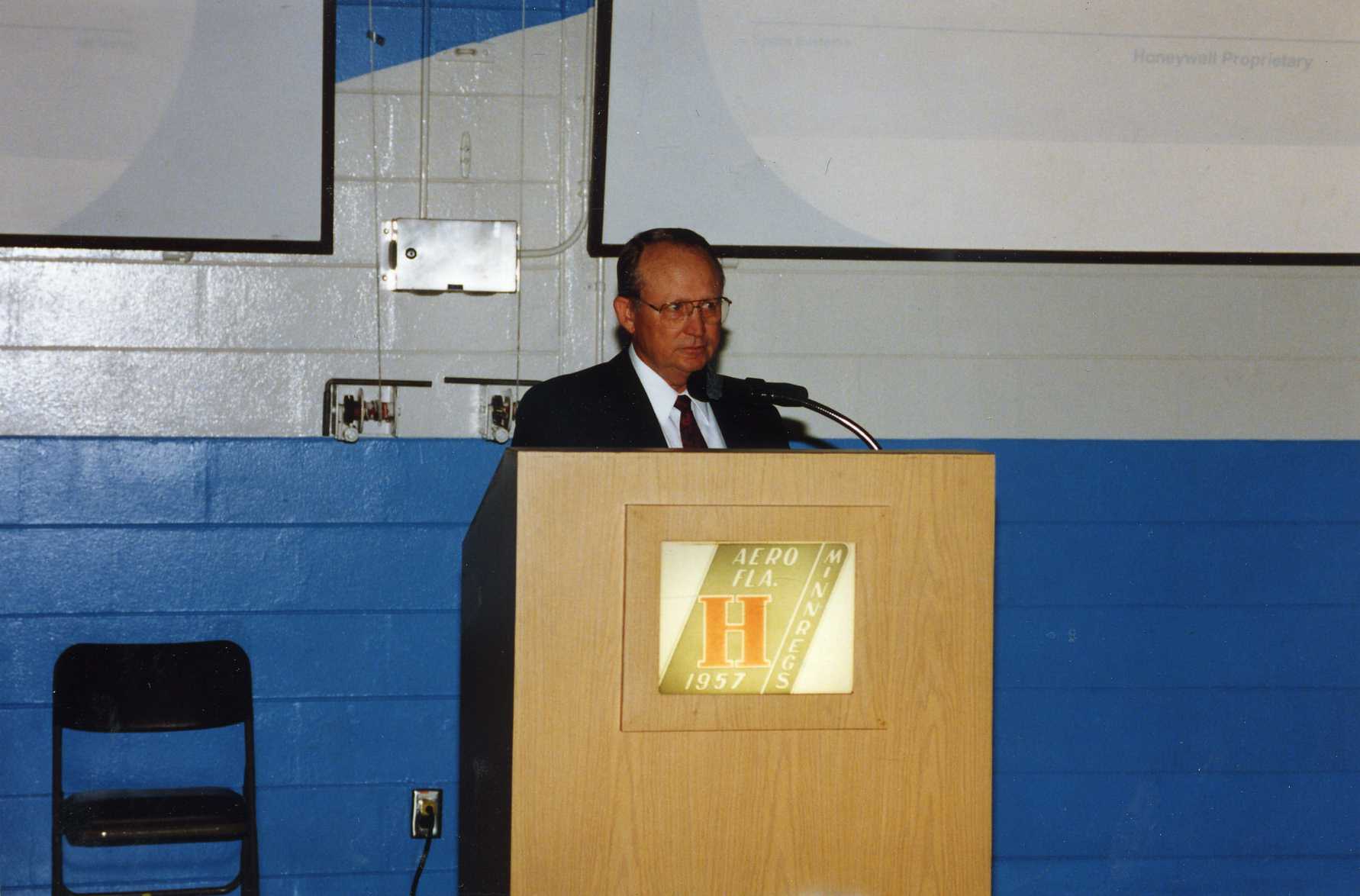 Bill Poe at Minireg End Dept Meeting2.jpg